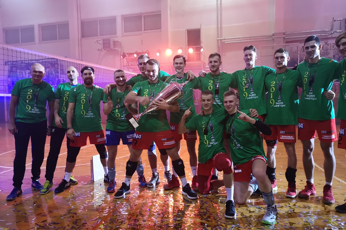 Lietuvos tinklinio federacijos Didžiąją taurę iškovojo Klaipėdos atstovai.
