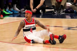 Krepšininkas nutarė aiškintis su chamu sirgaliumi, tačiau gavo diskvalifikaciją