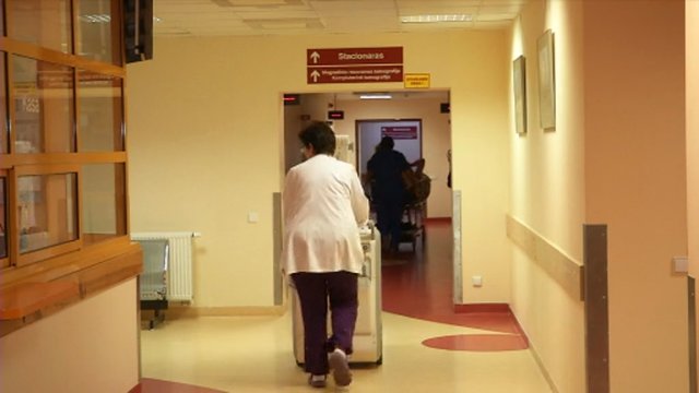 Ligoninėse darbymetis: per šventes didinamos medikų pajėgos – lietuviai linkę persivalgyti