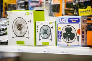 4 nepopuliarūs daiktai, kurie gali būti itin naudingi vairuotojams žiemą