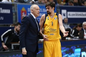 R. Kurtinaičiui nusibodo „Chimki“ „snaiperiai“: „Golden State Warriors“ neišmeta tiek daug tritaškių“