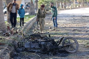 Per rusų pajėgų antskrydžius Sirijoje žuvo 8 žmonės, tarp jų 5 vaikai