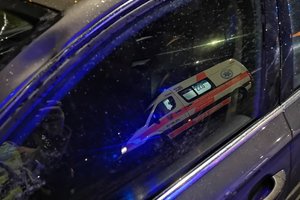 Vilniuje susidūrė 4 automobiliai, medikai išsivežė mergaitę