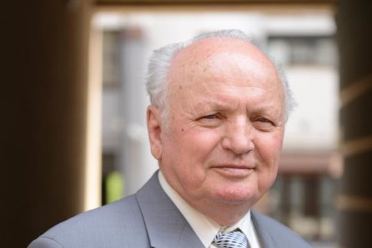 Mirė teatrologas Aleksandras Guobys