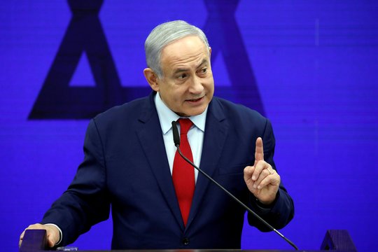 B. Netanyahu laimėjo Izraelio valdančiosios partijos lyderio pirminius rinkimus