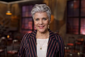 61-erių Vokietijos TV žvaigždė karjerą iškeitė į nuometą