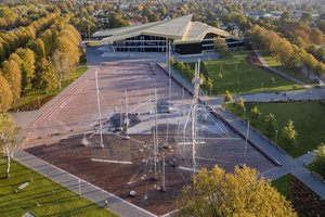 Latviai nušluostė nosį – vietoj Lenino paminklo štai ką pastatė