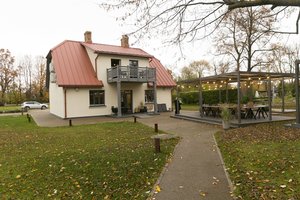 Rundalėje nusipirko griuveną – pavertė ją restoranu, kuriame nekepa karbonadų  