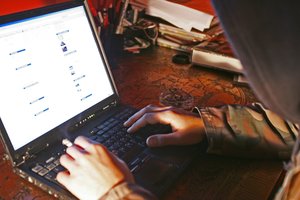 Atskleidė schemą, kaip sukčiai mulkina perkančiuosius internetu – užkibti gali bet kas