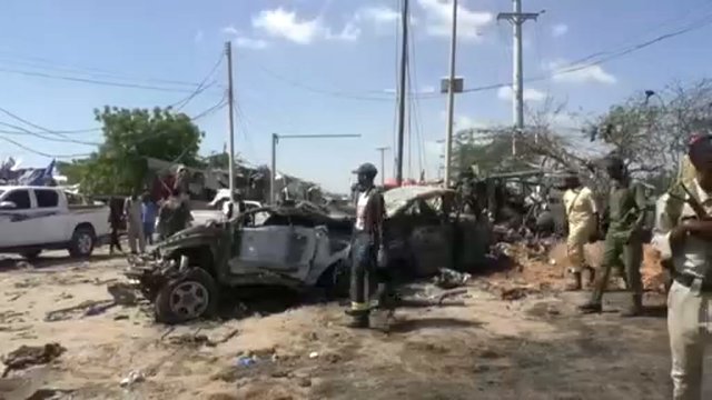 Užminuoto automobilio sprogimas nusinešė daugiau nei 70 gyvybių