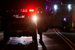 Niujorko valstijoje užpuolikas rabino name subadė kelis tikinčiuosius