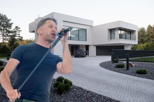 E. Dragūno vargams dėl namo galo nematyti – inspektoriams neįtiko siūlymas taikiai susitarti