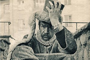 Juozas Erlickas persirengė valstiečio drabužiais ir palindo po egle – ten jį ištiko nušvitimas