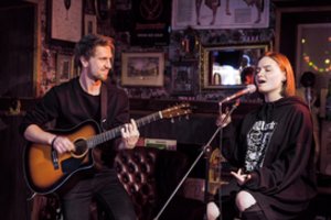 Prieš Naujuosius metus – svajinga Šiaulių dueto Gabijos ir Tito daina