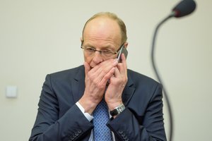 Konstitucinis Teismas vėl imasi bylos dėl J. Miliaus atleidimo
