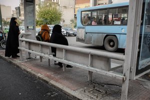 Irane per autobuso avariją žuvo mažiausiai devyni žmonės