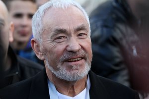 Juozukas parodė pratimą, negalintiems bėgioti