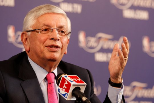 Netektis pirmąją 2020-ųjų dieną: mirė buvęs NBA komisaras Davidas Sternas