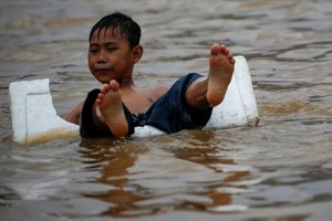 Indonezijoje potvynių aukų padaugėjo iki 23, dar keli žmonės dingę