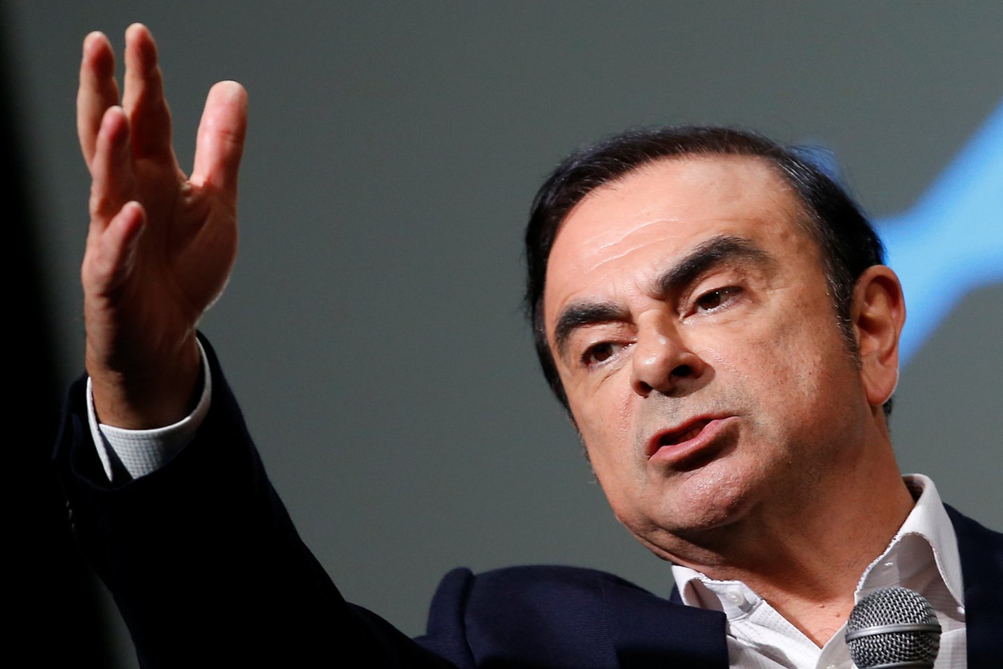 Ilgametis automobilių kompanijos „Nissan“ vadovas Carlosas Ghosnas, ilgus mėnesius laukė teismo verdikto, dėl savo neteisėtų finansinių veikų.<br>Reuters/Scanpix nuotr.
