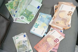 FNTT prisikasė iki durpių briketais prekiavusios įmonės – ieško nuslėptų tūkstančių