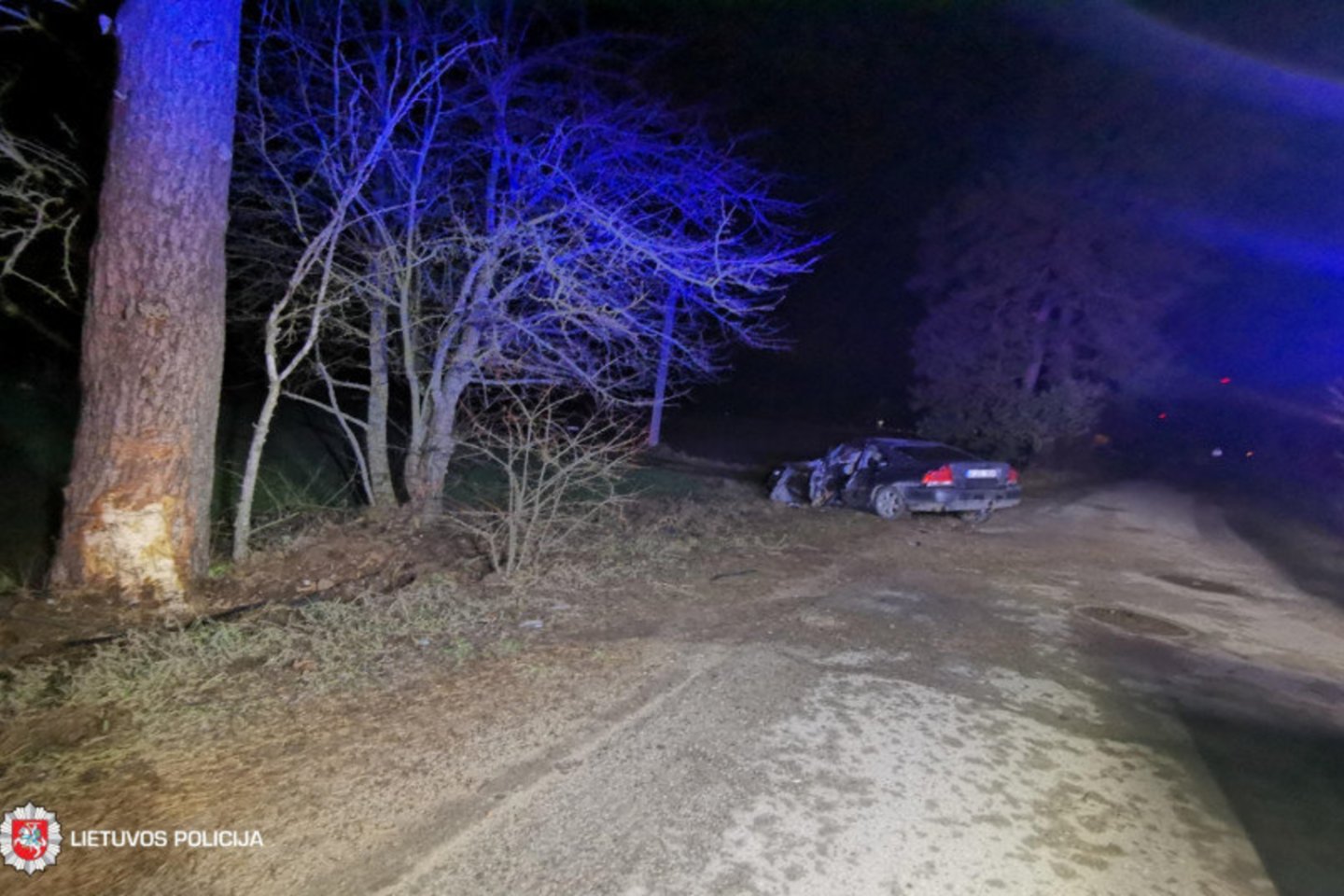 Praėjusios paros avarijose žuvo žmogus, dar 8 buvo sužeisti.