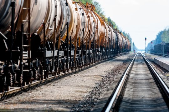 Rusija sustabdė žaliavos tiekimą Baltarusijos naftos perdirbimo gamykloms