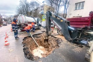To Vilniuje dar nebuvo: daugiabučio gyventojai verčiami mokėti už darbus gatvėje