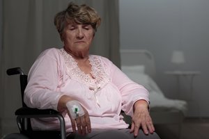 Košmaras ligoninėje: dėl per operaciją moters kūne paliktos kempinės teko amputuoti koją