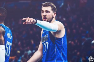 NBA sezono rekordą pagerinęs L. Dončičius su „Mavericks“ suklupo namuose po pratęsimo