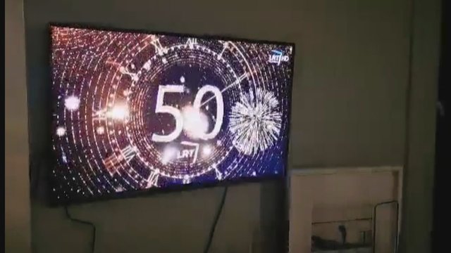 Žiūrovė pasijuto apgauta dėl Naujųjų metų sveikinimo per televiziją
