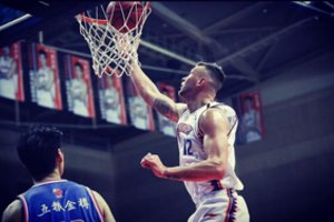 D. Motiejūno dvigubas dviženklis „ryklių“ neišgelbėjo nuo nesėkmės namuose  