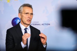 J. Stoltenbergas dėl įvykių Irake šaukia skubų NATO tarybos posėdį
