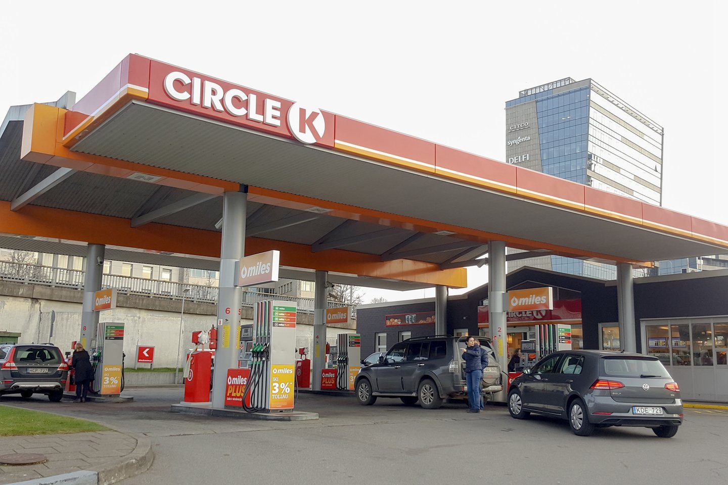 95 markės benzino kainos „Circle K“ degalinėse Vilniuje pernai pakilo 15,9 proc.<br>D.Umbraso nuotr.