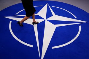 NATO ambasadoriai susitinka aptarti situacijos Artimuosiuose Rytuose