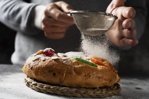 Trijų karalių pyragas su maža paslaptimi