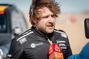 Emocinga B. Vanago diena: gerino pozicijas, gavo 20 min. baudą, motociklininkus išvadino šlykštynėmis