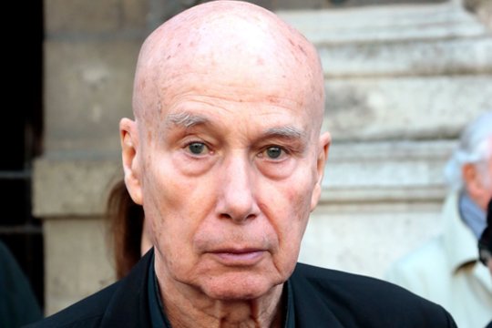 Išžaginimu įtariamas prancūzų rašytojas G. Matzneffas gali netekti valstybinės pensijos