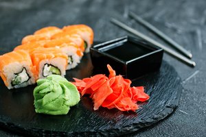 Žalioji apgaulė: padažas, kurį valgote su sušiais, visai nėra tai, ko tikitės