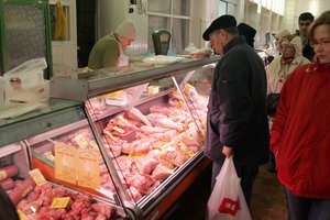 Tarnyba patikino – gripu užkrėsta lenkiška paukštiena į Lietuvą nepatenka