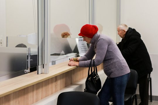 STT nurodė, kas padėtų spręsti eilių patekti pas gydytojus problemą