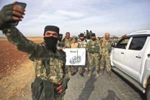 Sirijos kurdai paleido dešimtis su „Islamo valstybe“ siejamų sirų