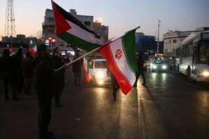 Iranas paleido raketas į JAV karines bazes: apie smūgį Irakas buvo perspėtas