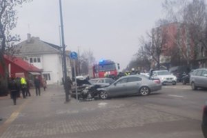 Rimta avarija Marijampolėje: po kaktomušos du žmonės ligoninėje
