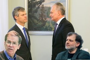 Žvalgybininkų mezgamas voratinklis šešėlį metė net ant aukščiausių Lietuvos vadovų