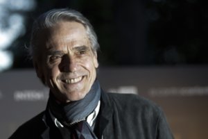 Jeremy Ironsas vadovaus 2020 metų Berlyno kino festivalio žiuri