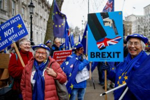 Jungtinės Karalystės Bendruomenių Rūmai pritarė „Brexit“ sutarčiai