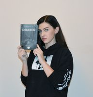 Ignė Zarambaitė apie debiutinę knygą paaugliams: „Visi esame ir šviesos, ir tamsos padarai“