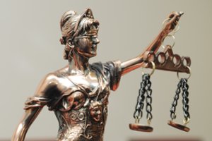 Teismas skyrė baudas už buvusio „Mažeikių vandenų“ vadovo papirkimą