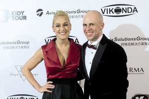 Grįžęs iš atostogų su Indre Stonkuviene, Vidas Bareikis paskelbė esąs „įsipareigojęs“